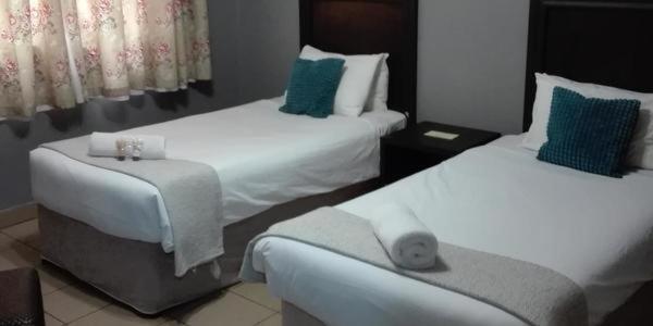 Waterside Lodge Cc Пит-Ретиф Экстерьер фото